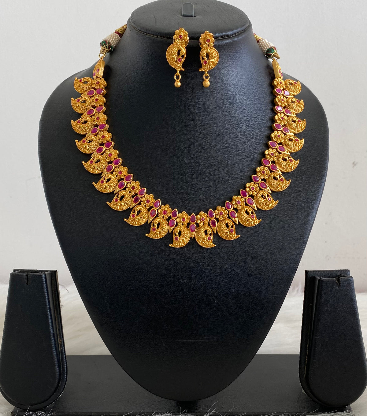 Matte finish ruby mango necklace set-dj07087