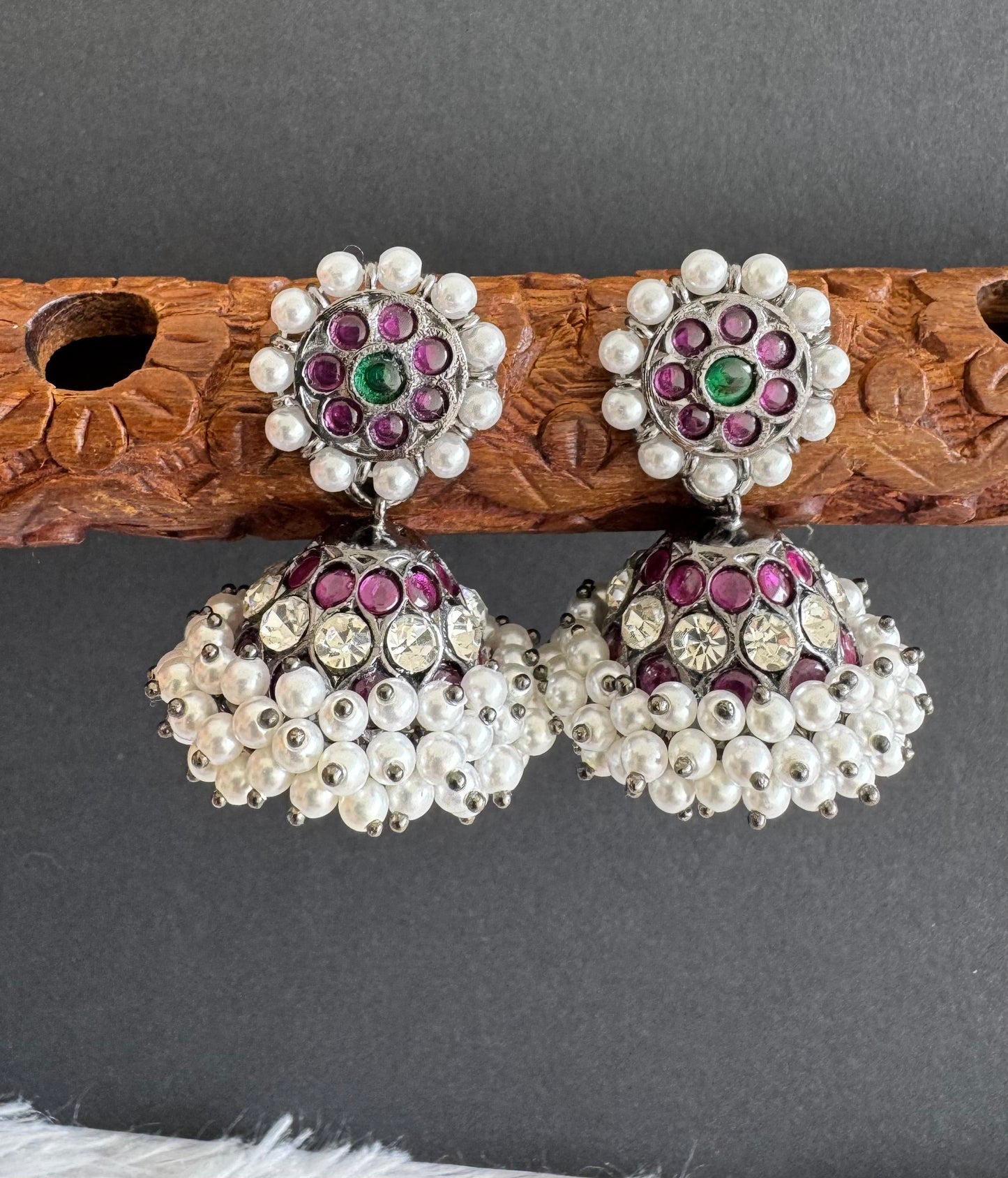 Black finish precious kemp-green pearl jhumkka dj-52296