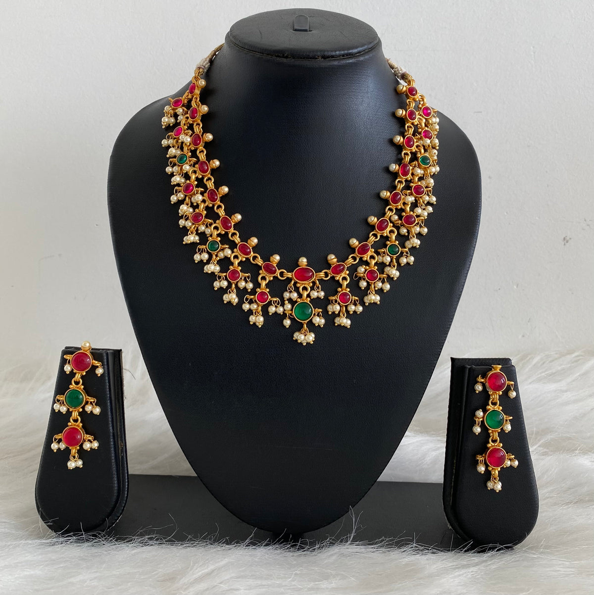 Matte Finish Kemp-green pearl Necklace Set-dj07315