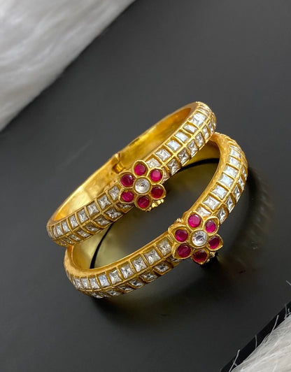 Gold tone kemp-white kundan jadau screw type bangles(2.6) dj-54832