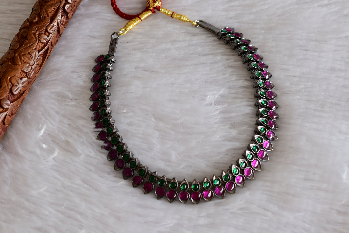 Black finish precious kemp-green necklace dj-51765