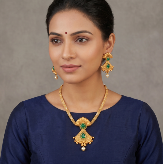 Matte Finish Emerald Chain/Necklace Set-dj08243