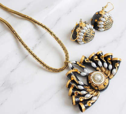 Unique Handmade Designer Black Quilled Necklace Set -dj08411