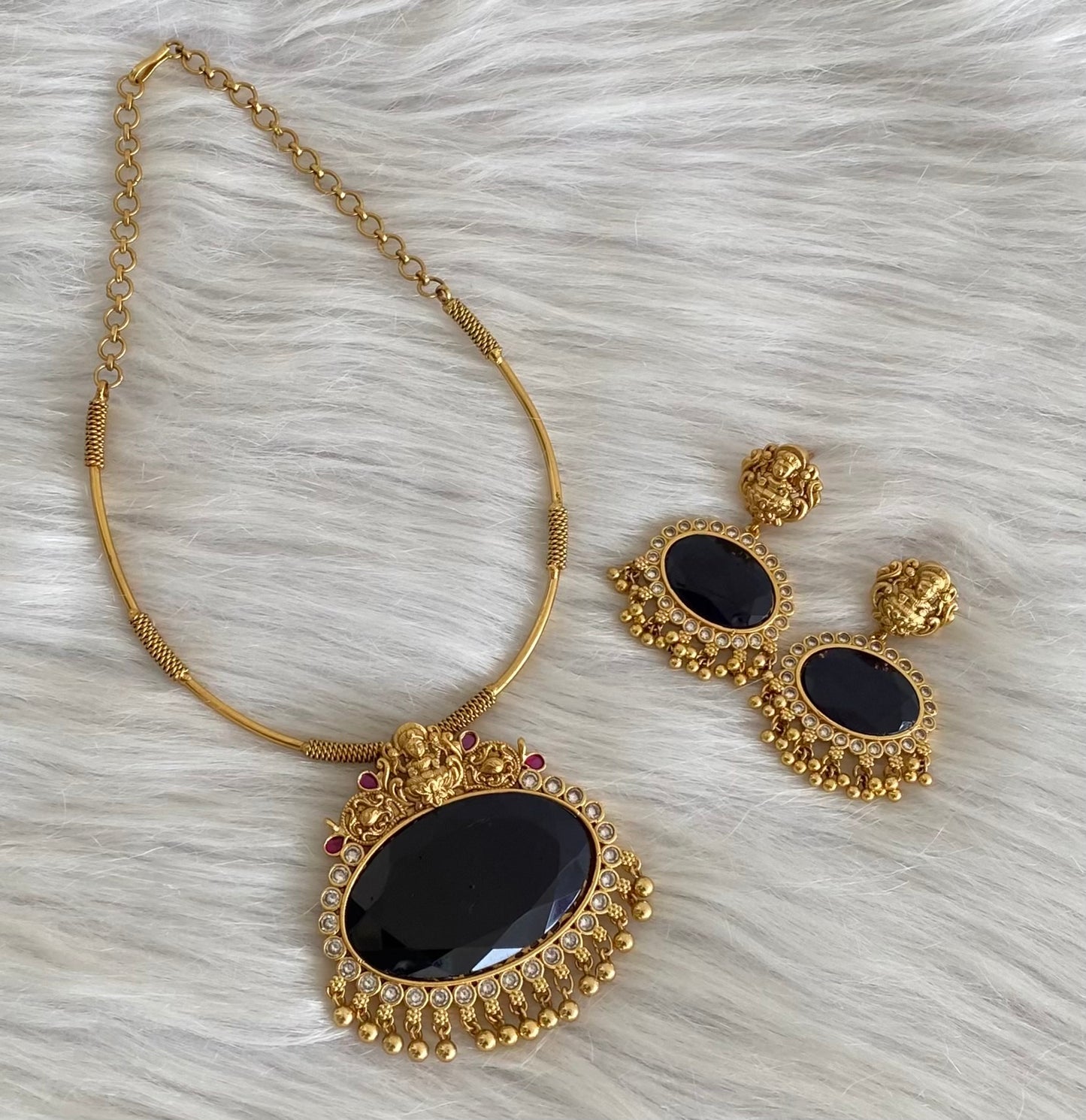 Matte finish lakshmi big blue oval stone pendant hasli necklace set dj-54252