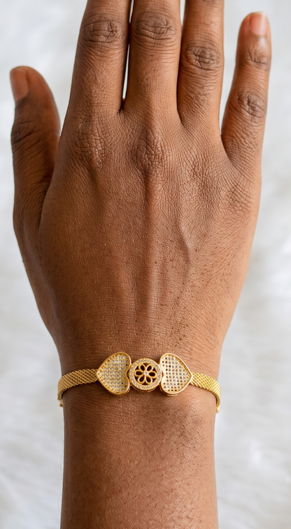 Gold tone cz heart bracelet dj-09121