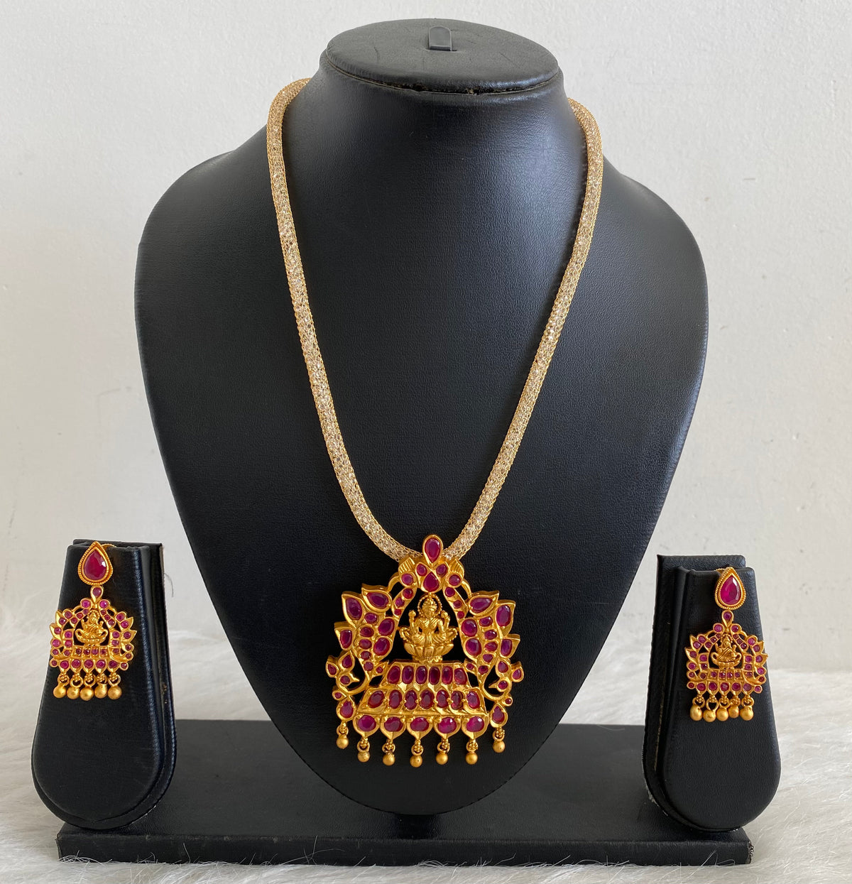 Matte finish ruby lakshmi necklace set-dj09410