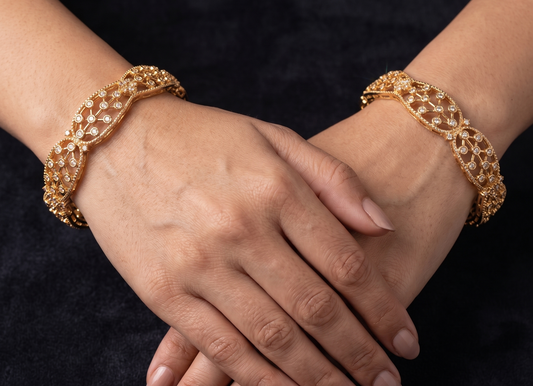 Gold Tone Cz Stone Bangles(2.8) dj09615