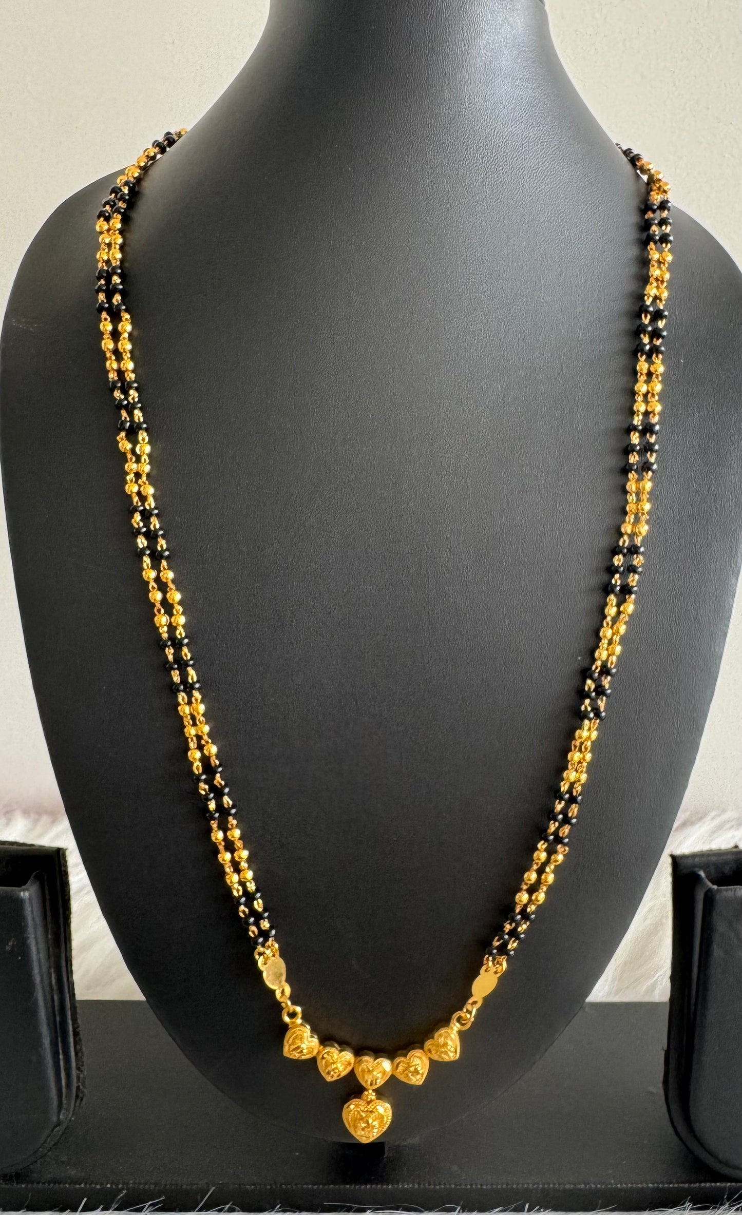 Gold tone 24 inches karimani chain with heart pendant dj-51270
