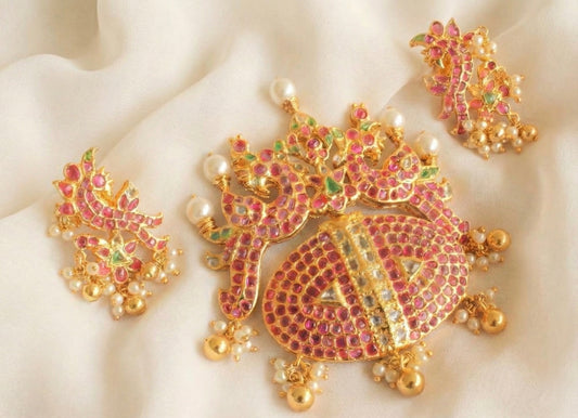 Gold tone Uncut Real Polki Stones pendant set(gold Replica) DJ17760