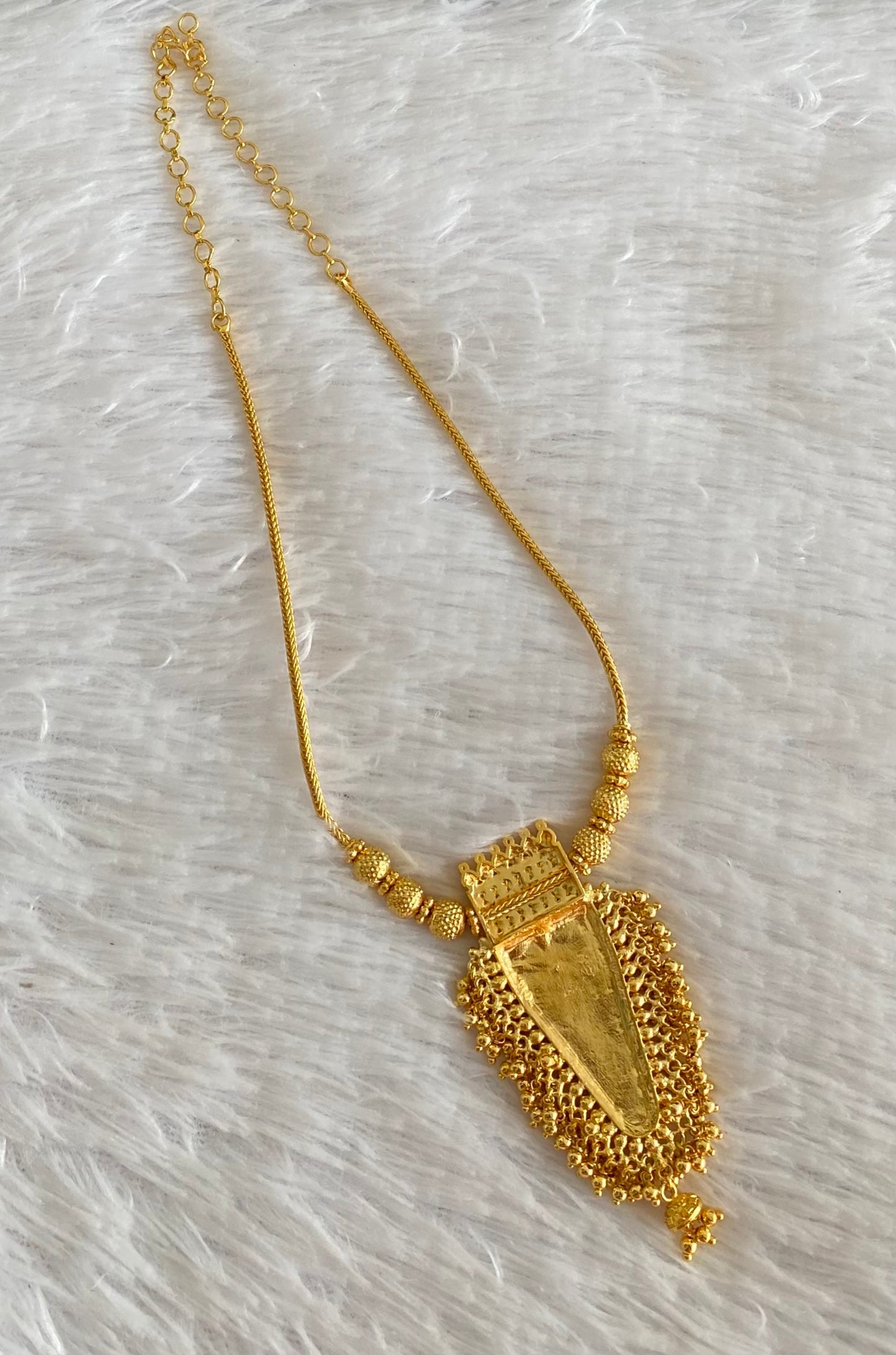 Gold tone kerala style pink stone nettipattam necklace dj-53094