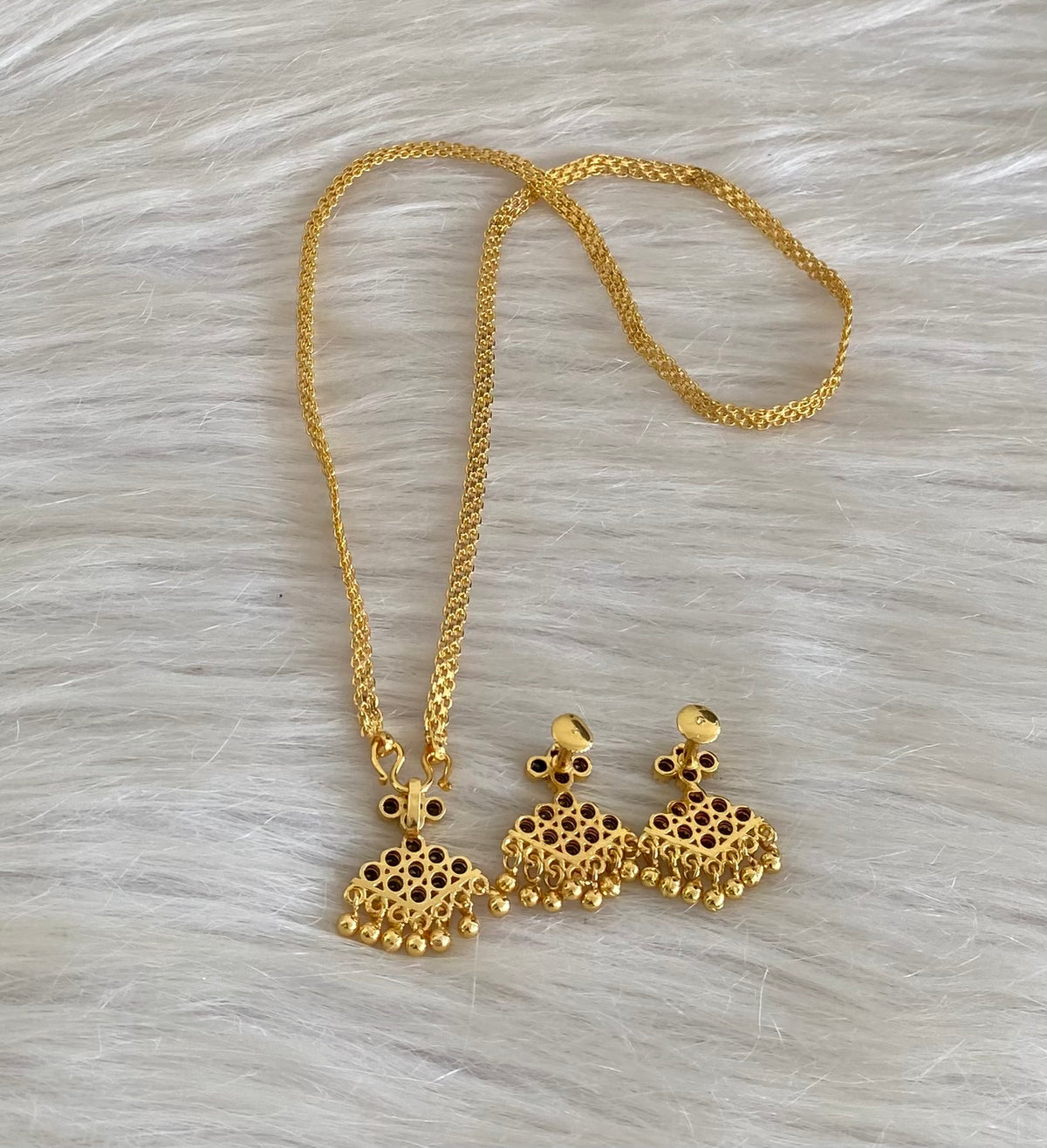 Gold tone 18 inches chain with black stone pathakkam pendant set dj-54908