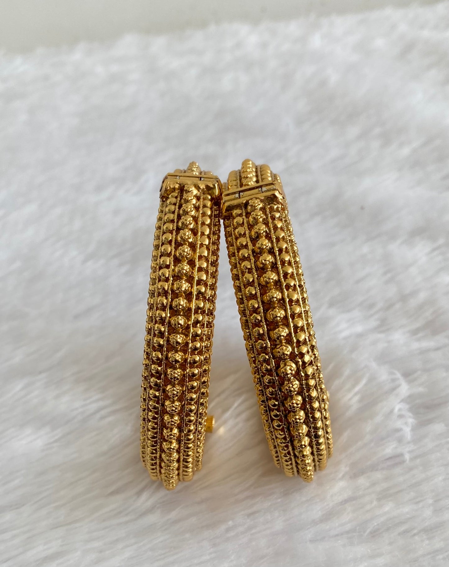 Antique gold tone screw type kada/bangles(2.4) dj-53453
