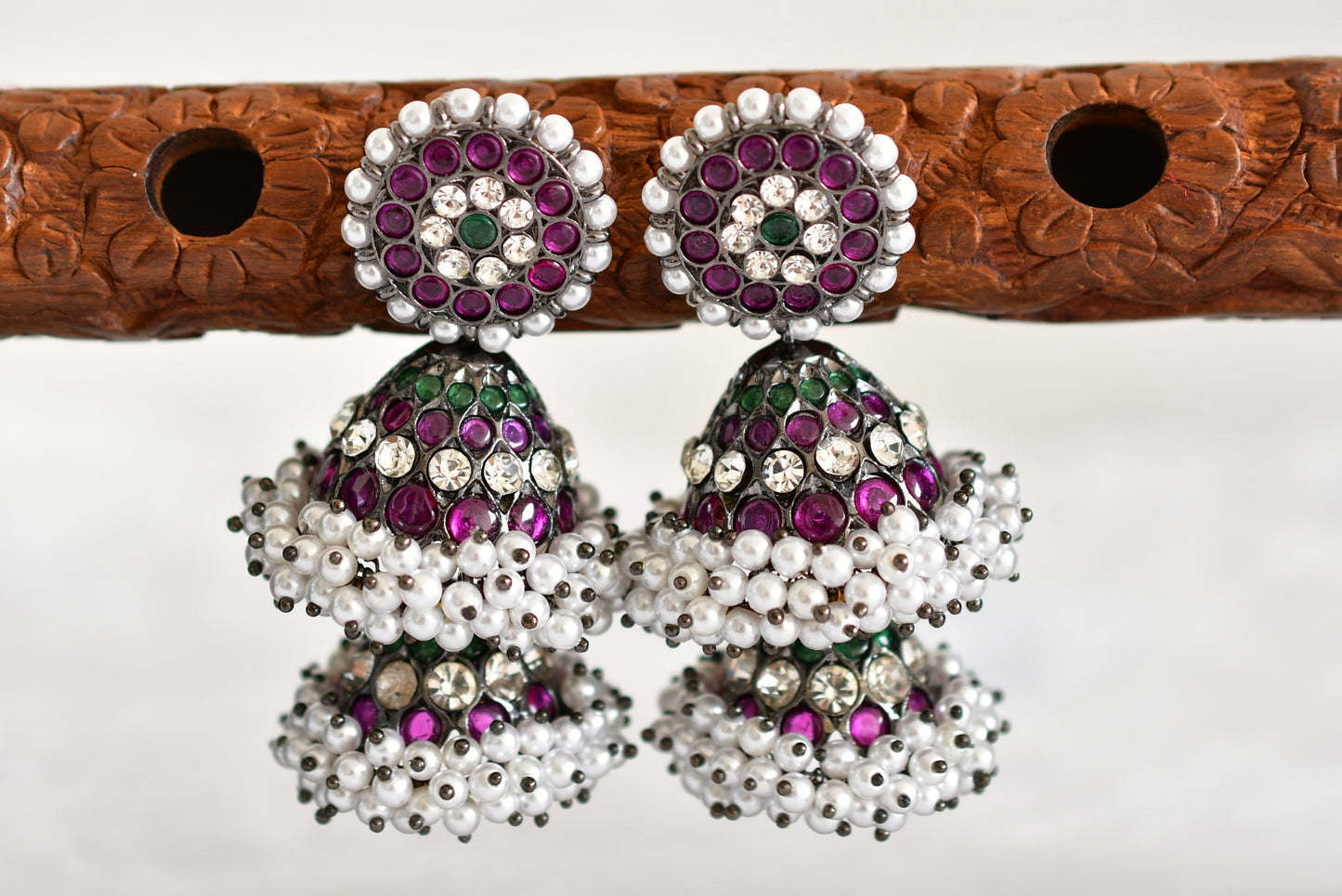 Black finish precious kemp-green pearl big step jhumkka dj-52298