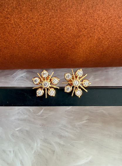 Gold tone AD white flower stud/earrings dj-53274