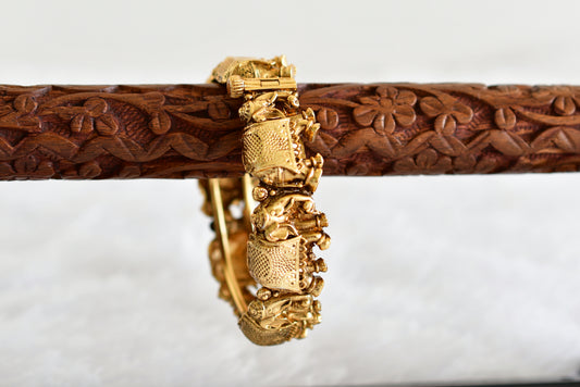 Antique gold tone Elephant screw bangle(2.8) dj-52168
