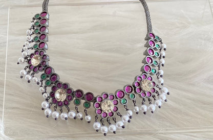 Black finish precious kemp-green-white pearl flower necklace dj-53950