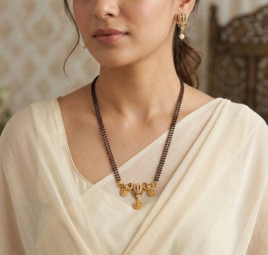 Antique gold tone 18 inches karamani chain thirumal nama-peacock-lakshmi pendant set dj-55010