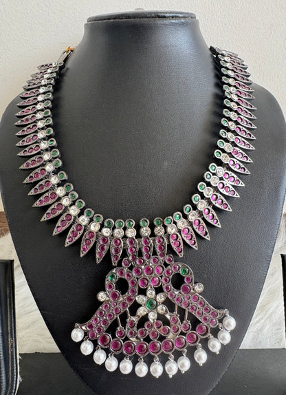 Black finish precious kemp pearl peacock necklace dj51027