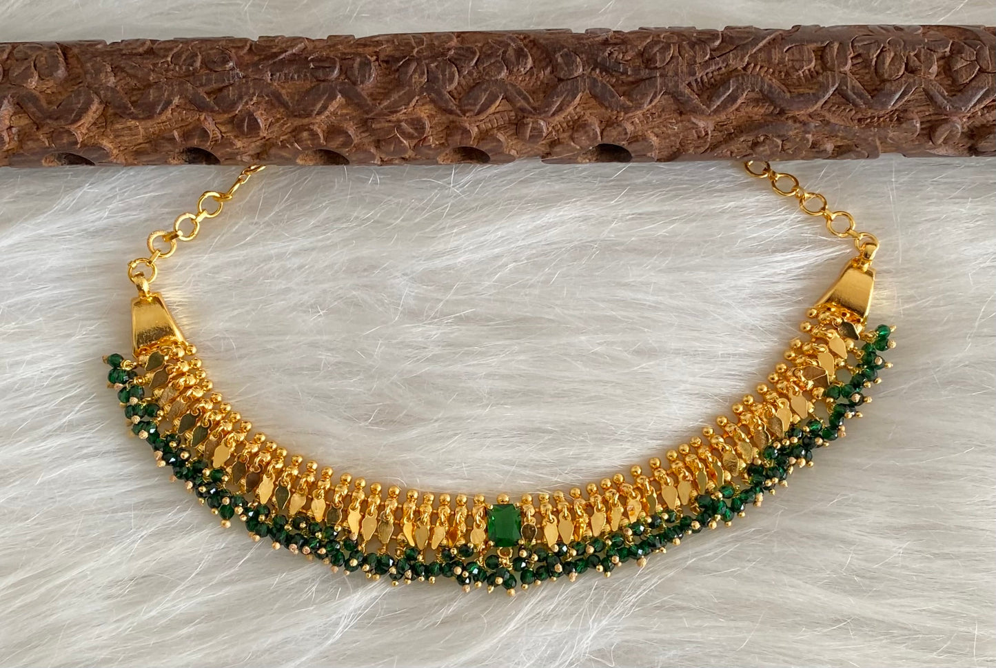 Gold tone Kerala style elakka green beaded choker necklace dj-54299