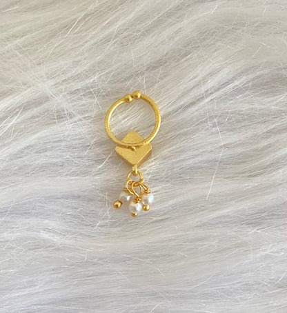 Gold tone white stone pearl nose pin/bulakku dj-53818