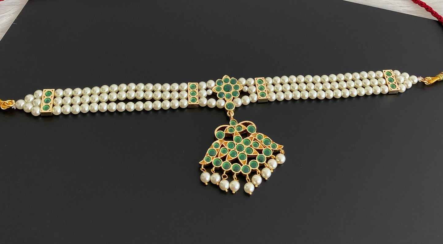 Gold tone precious kemp-green pearl reversible flower choker necklace dj-53935