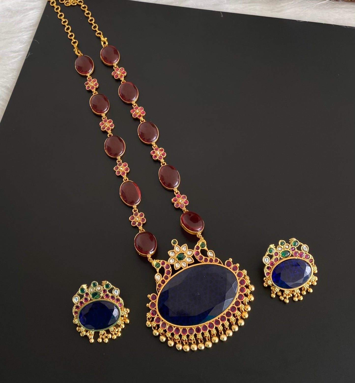 Matte finish marron stone big blue oval peacock pendant short haar set dj-54485