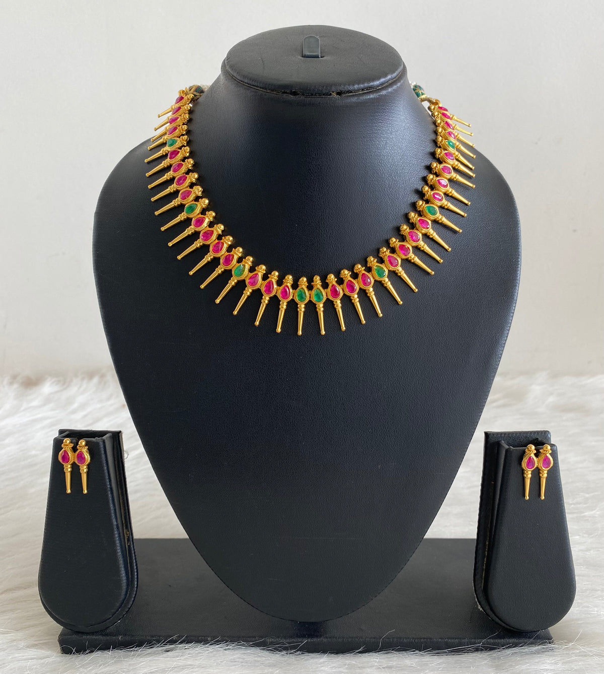 Matte Finish Ruby-emerald Kerala style Necklace Set dj-10375