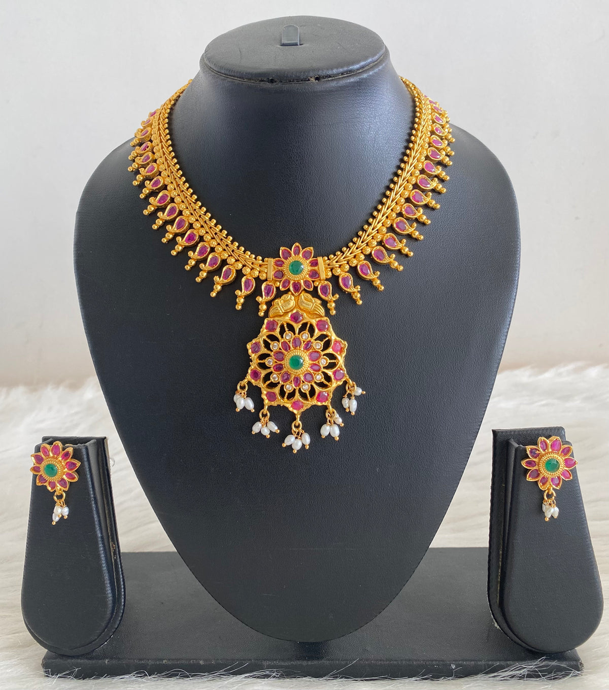 Matte Finish Ruby-emerald Flower Mango Necklace Set dj-10377