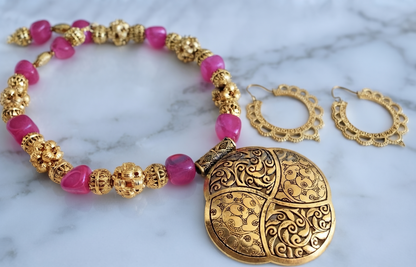Antique gold tone Pink Tumbles Beaded Necklace Set -dj10488