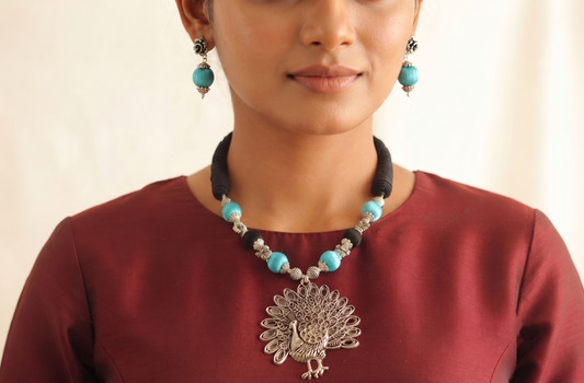 Silver Tone blue-black silk thread peacock Neckalce Set DJ10622