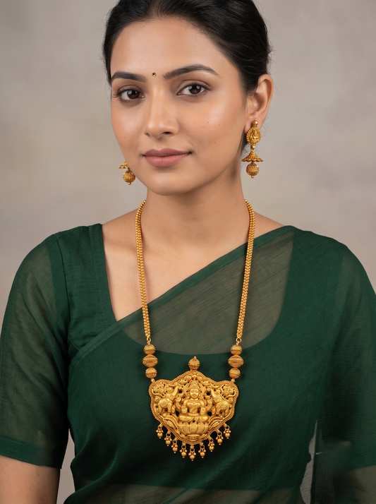 Matte Finish Lakshmi Nagasu Haar Set DJ10708
