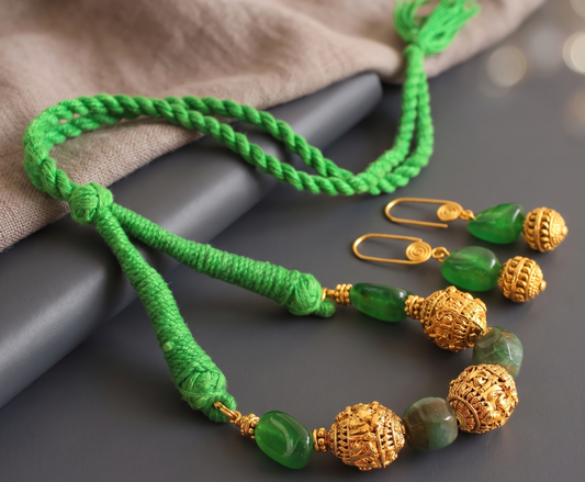Antique gold tone Green Onyx Bead Threaded Necklace Set DJ10745
