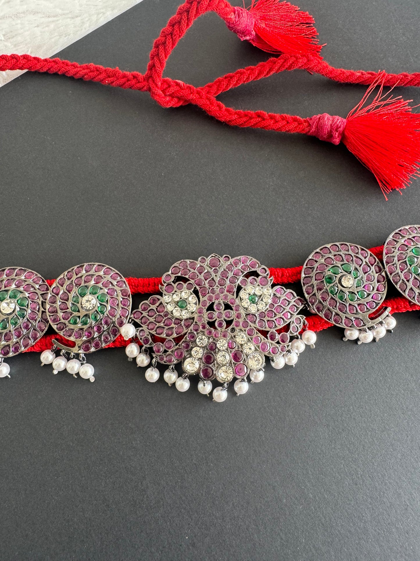 Black finish precious kemp-green-white pearl peacockwaist band(big) dj-51997