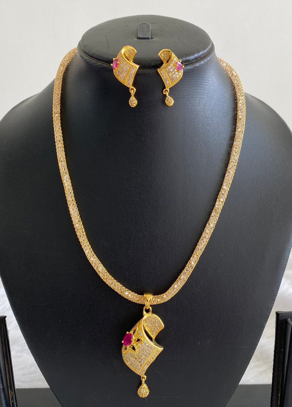 Gold tone Cz -ruby Pendant Necklace Set -dj11237