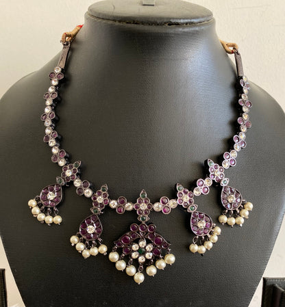 Black finish precious kemp-green-white pearl necklace dj-53242