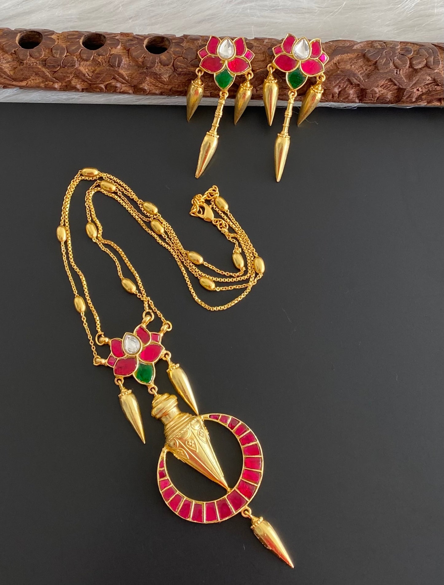 Gold tone double layer lotus kundan jadau necklace set dj-54192