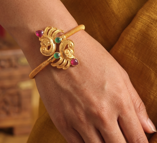 Gold tone Pink-green Peacock Open type Bracelet -dj12305