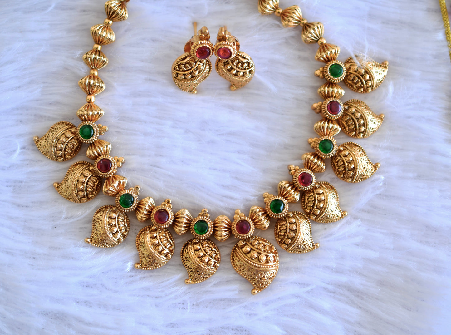Antique gold tone kemp-green nakshi mango necklace set dj-52738