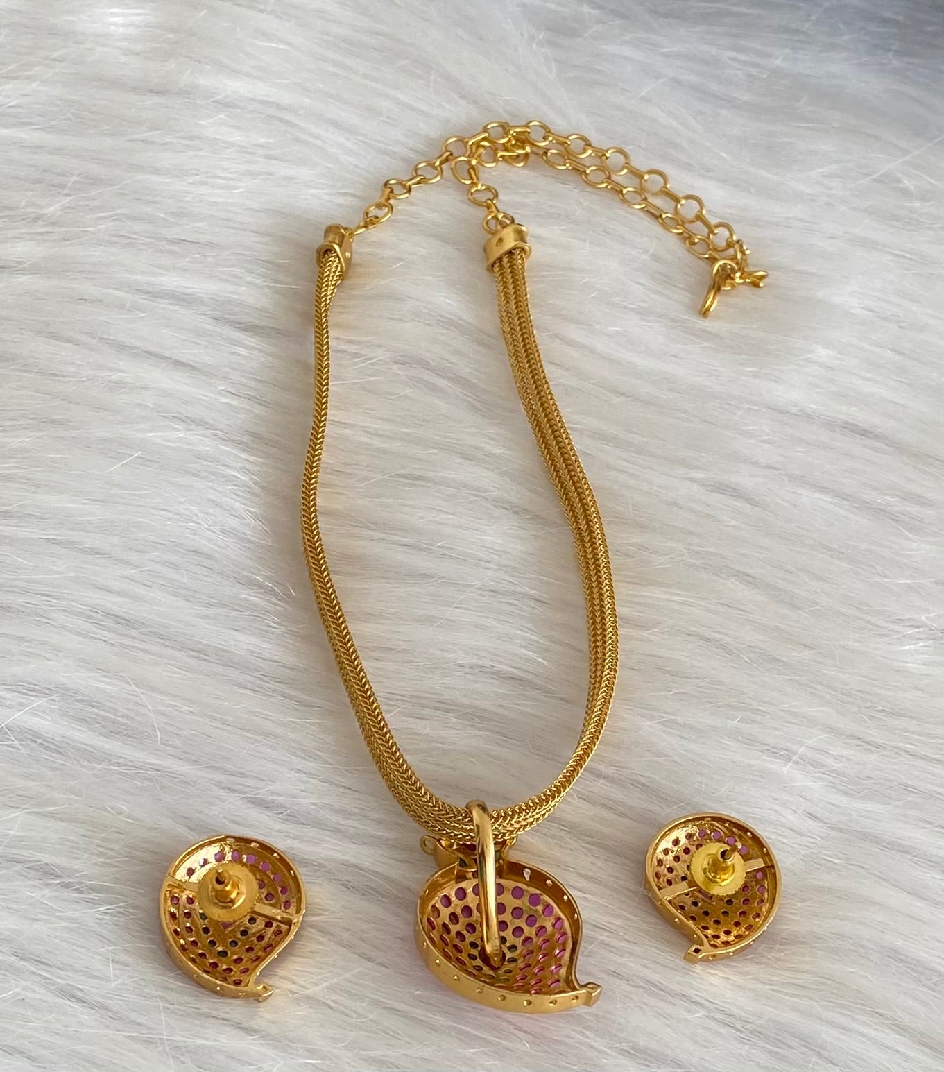 Antique gold tone kemp-green stone mango necklace set dj-54269