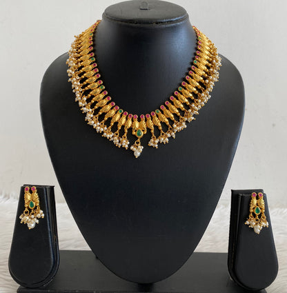 Matte Finish Ruby-emerald Pearl Necklace With Screw Back Earrings -dj13297