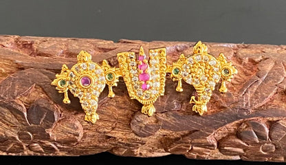 Antique gold tone shanku-chakra-nama saree pin dj-53662