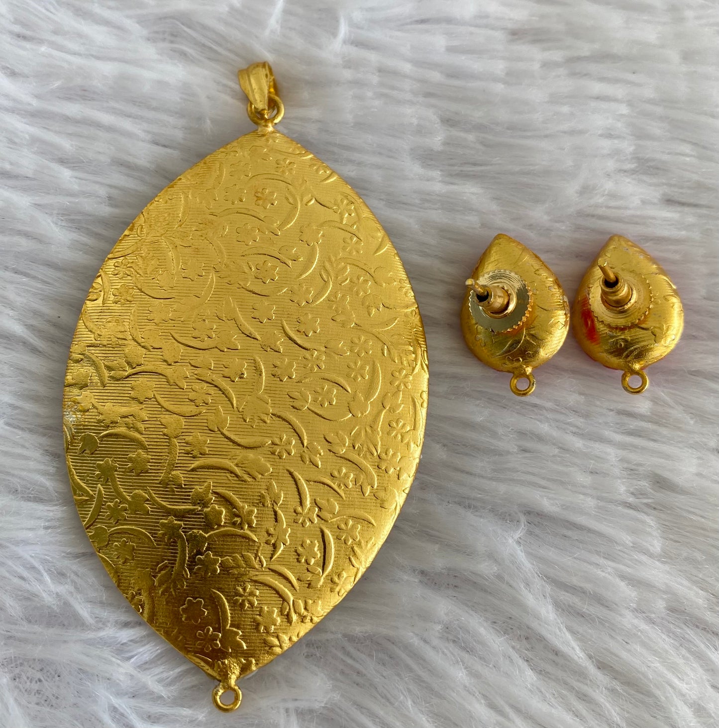 Gold tone pink pearl pacchi pendant set dj-52955