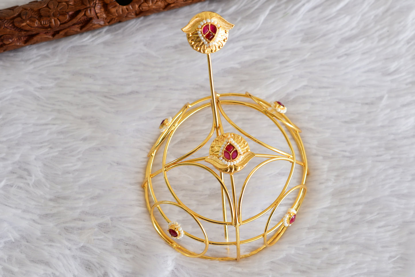 Gold tone kemp-green bun cage-hair accessory with stick Dj-52337