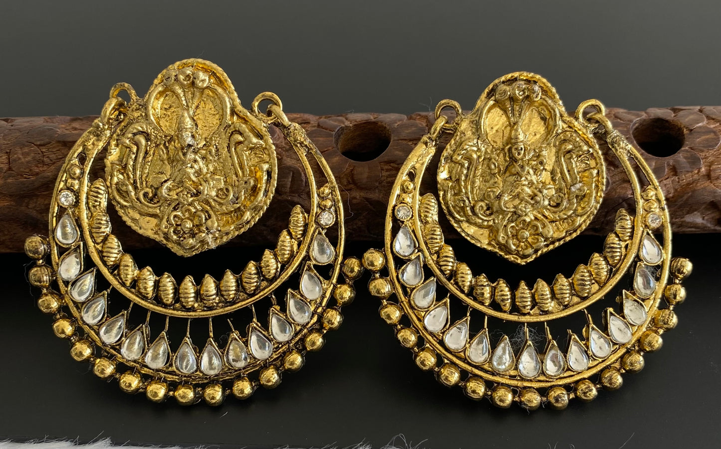 Antique gold tone white stone bali earrings dj-52970