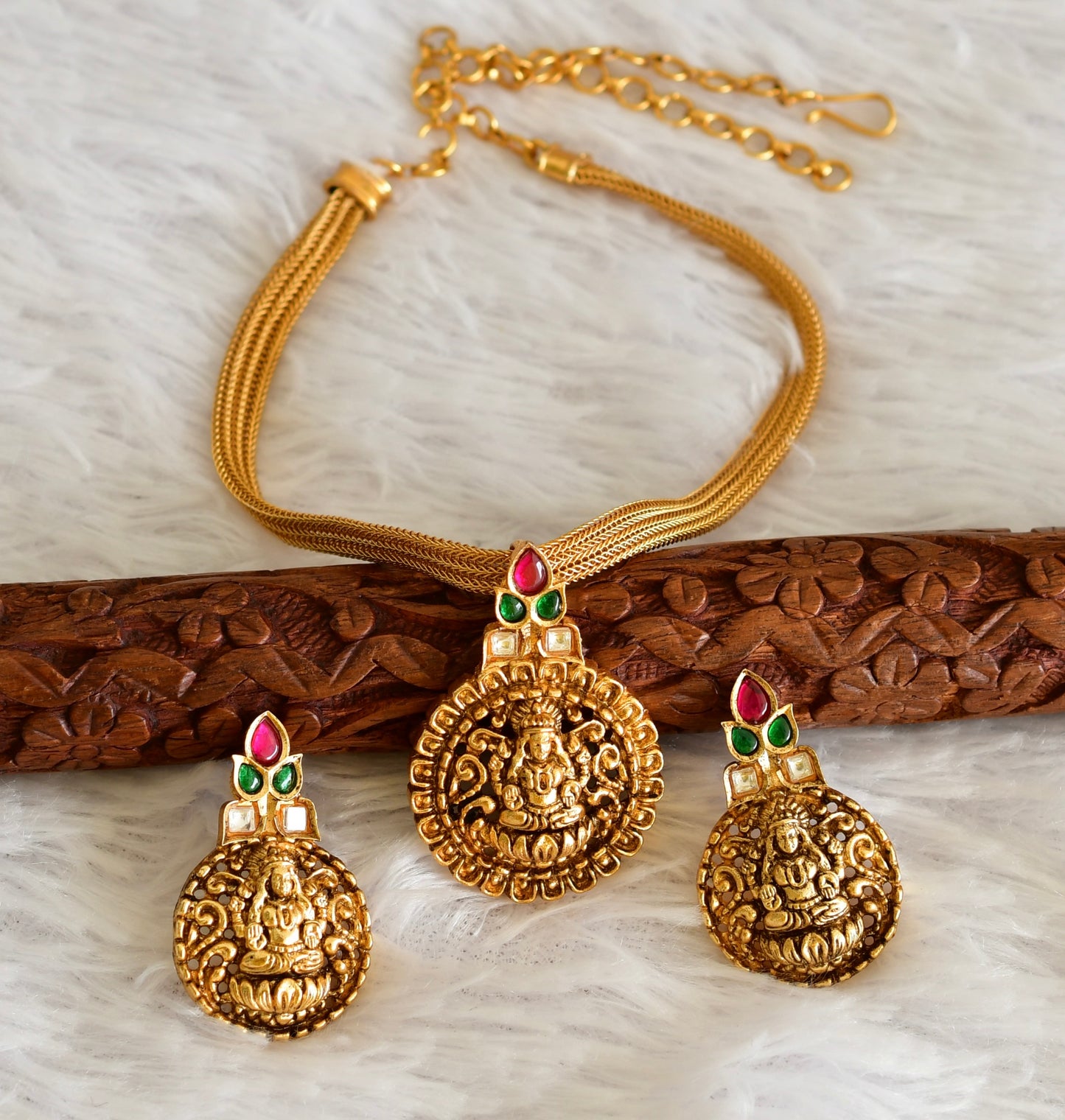 Matte finish pink-green jadau Lakshmi pendant necklace set dj-51822