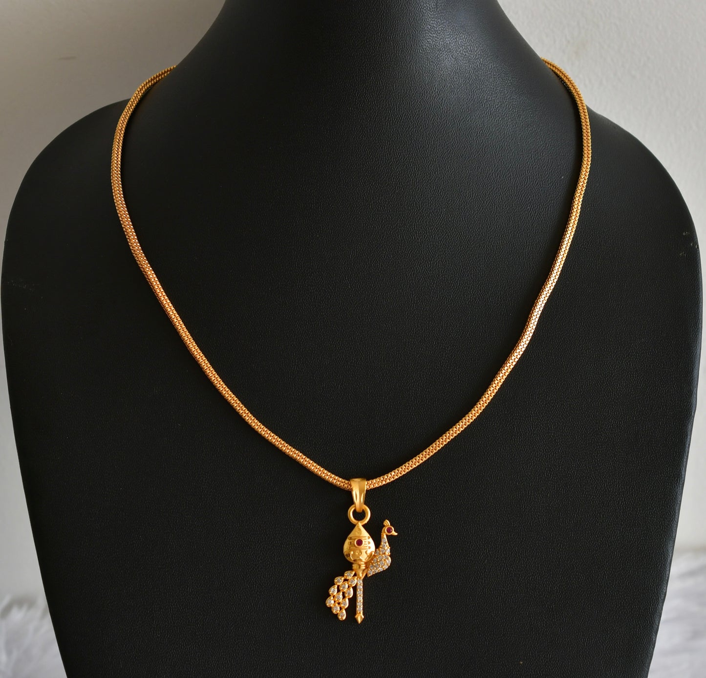 Gold tone 18 inches chain with pink-white stone vel-mayil pendant dj-51905