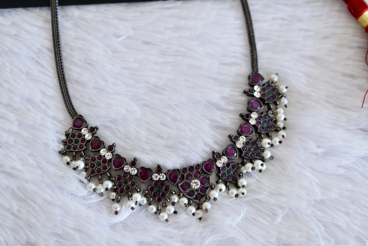 Black finish precious kemp-green pearl necklace dj-51766