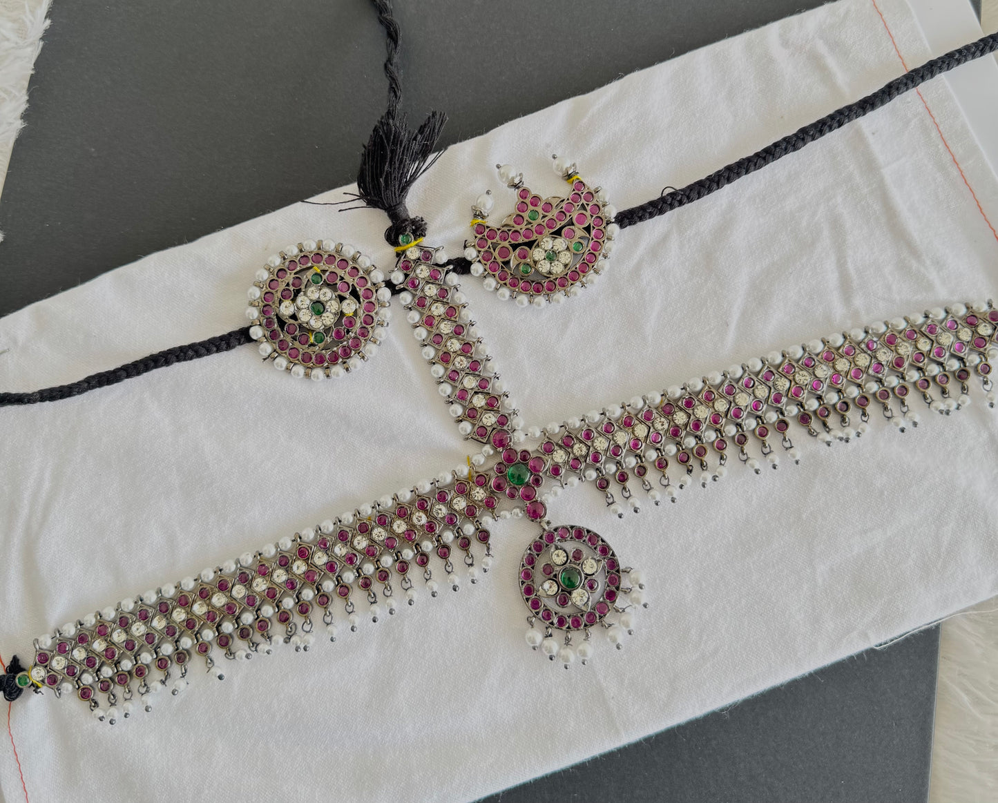 Black finish real kemp-green-white pearl maang tikka dj-52013