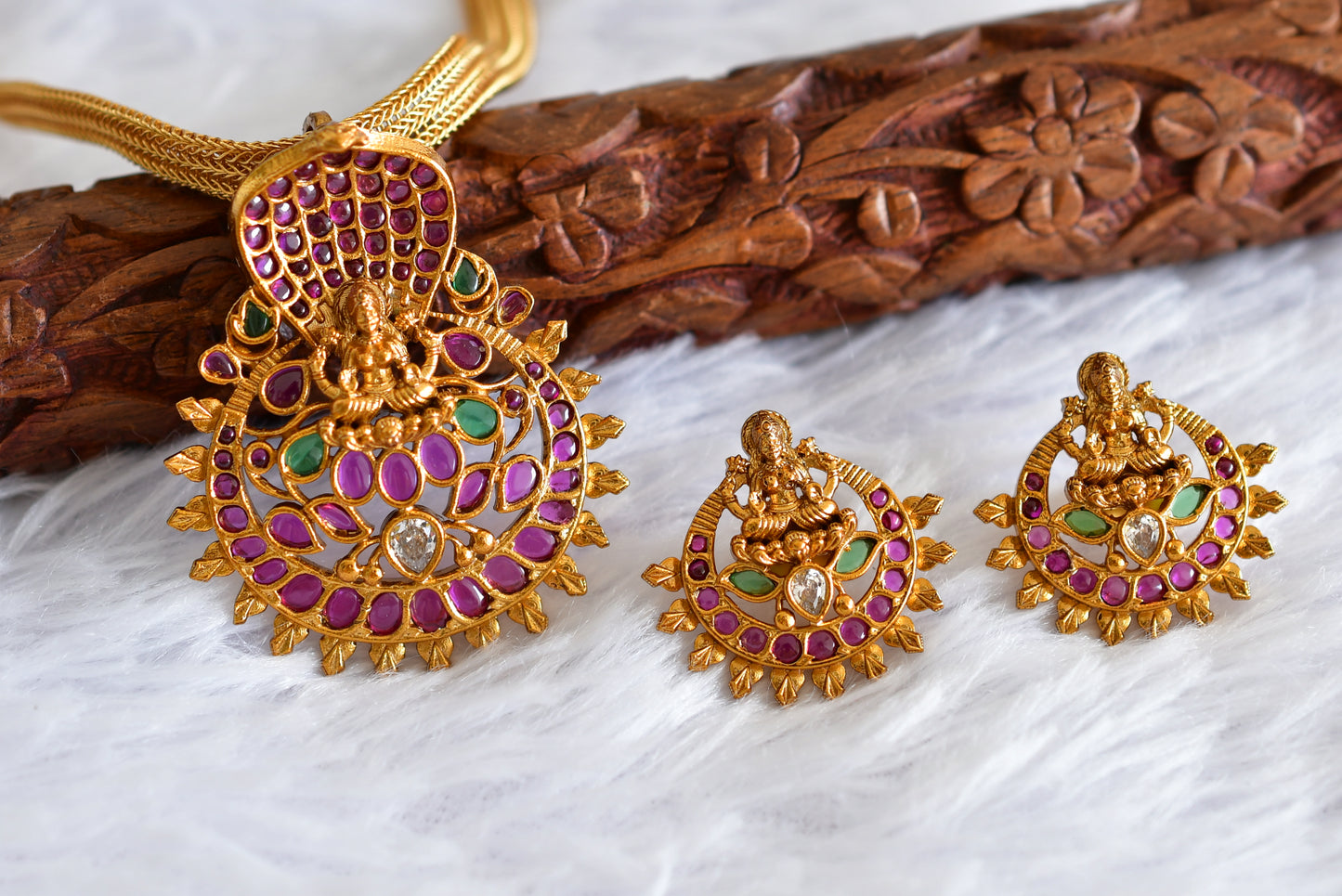 Matte finish kemp-green Naga Lakshmi pendant necklace set dj-51819