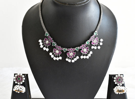 Black finish precious kemp-green-white pearl necklace set dj-53351
